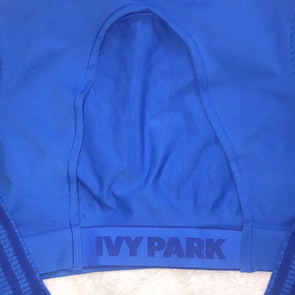 🐝 IVY PARK RODEO 2021 DROP CROP TOP - Picture 6 of 10